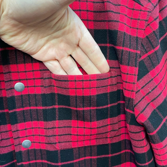 Roots Plaid  Shacket, size 9/10 years old - Picture 3 of 12